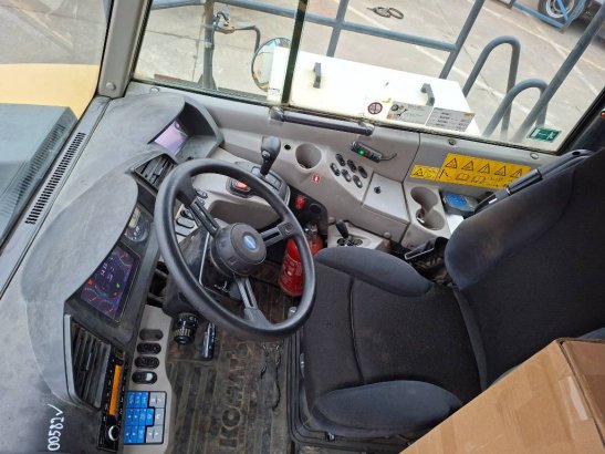 Komatsu HM300-3 HM300-3 2015 2 Articulated Dump Trucks image 9