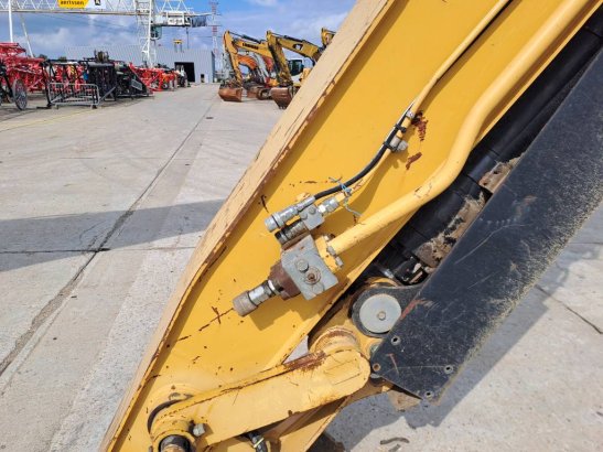 CAT 330DL UHD (21m UHD + standard boom) 42 2007 2 image 9