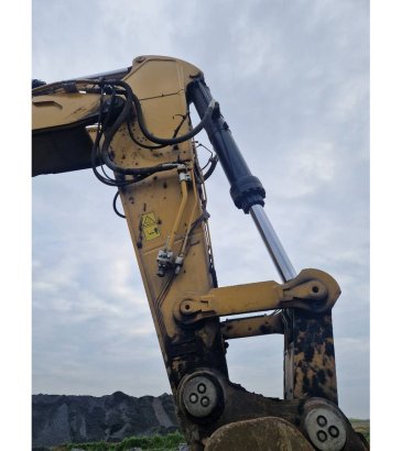 CAT 395 395 2024 2 Crawler Excavators image 23