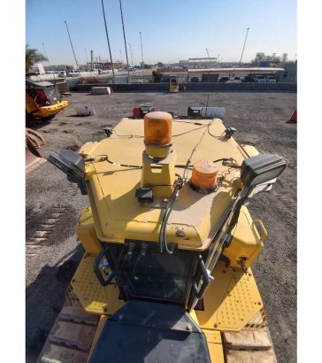 Komatsu D155A-6R (4pcs available for sale in Abu Dhabi) 10194 2024 2 Dozers image 9