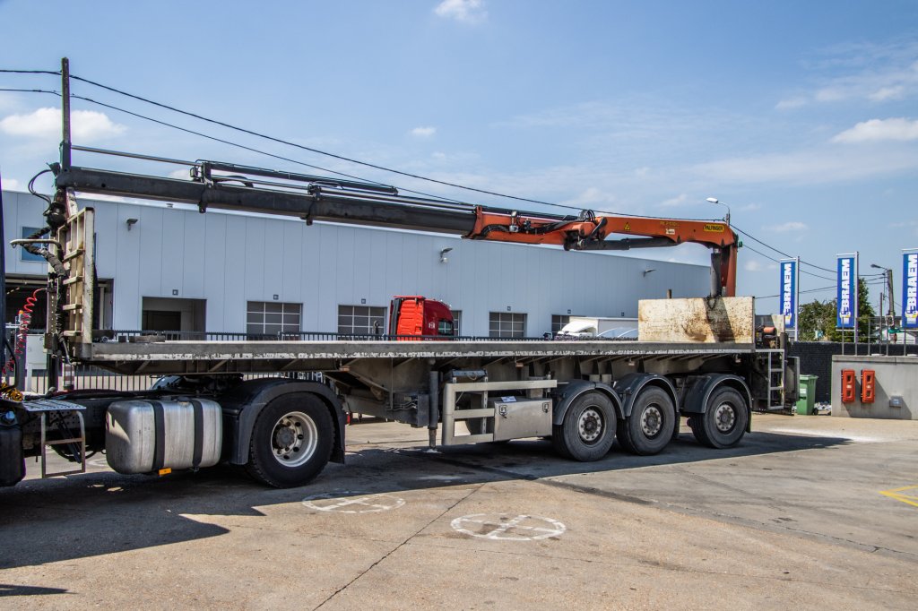 SYSTEM TRAILER CRANE/KRAN/GRUE-PALFINGER 24T/M+3EXT image