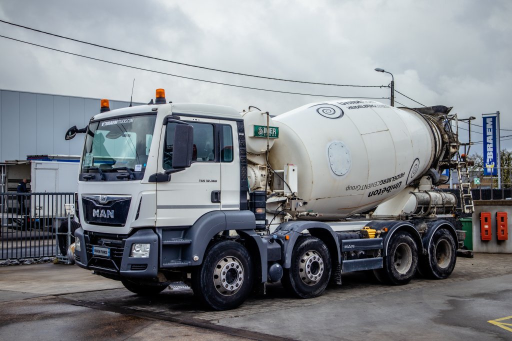 MAN TGS 32.360 BB+MIXER 9M³ image