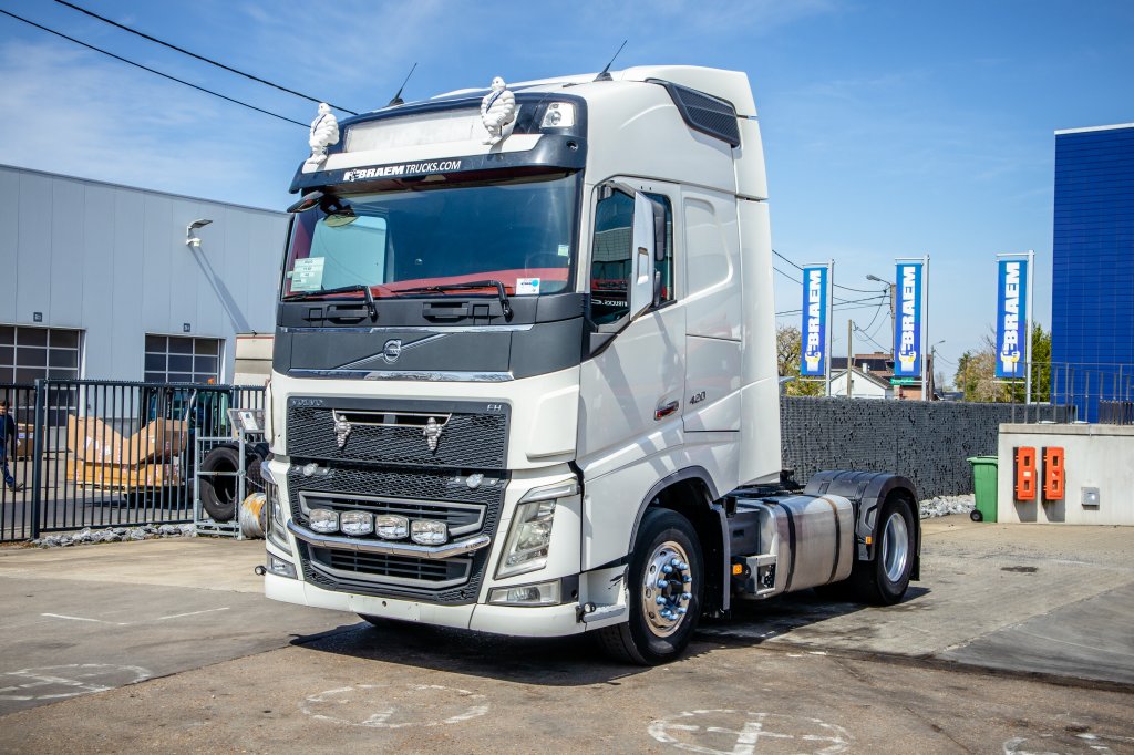 VOLVO FH 420 image