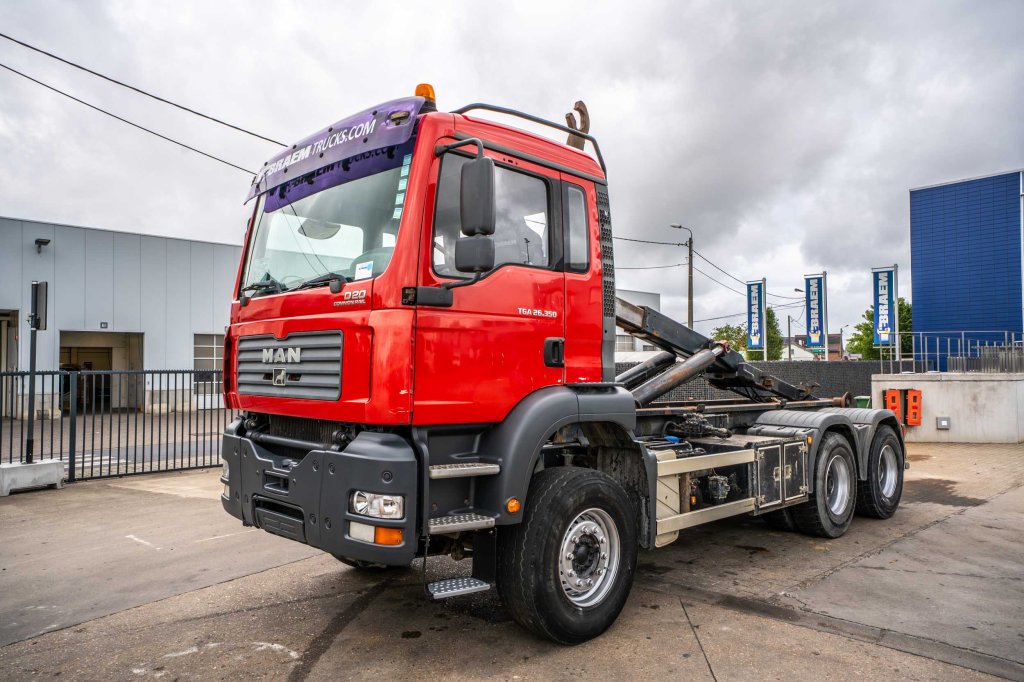 MAN TGA 33.360 BL image