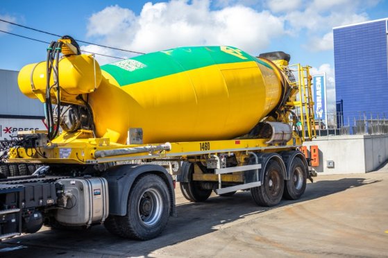 DE BUF BETON MIXER/MALAXEUR/MISCHER-10M3 De Buf BETON MIXER/MALAXEUR/MISCHER-10M3 2016 2 image 15