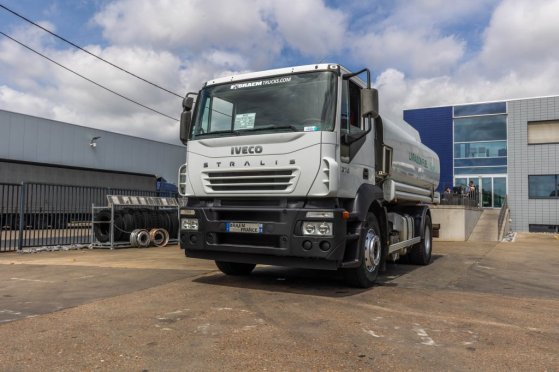 IVECO STRALIS 270 // CITERNE 14.000L+4 COMP STRALIS 270 // CITERNE 14.000L+4 COMP 2006 2