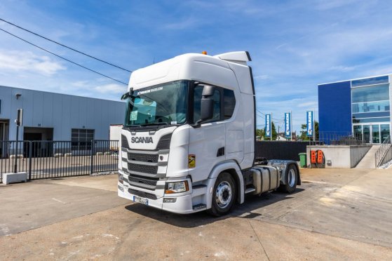 SCANIA R450 NEW MODEL+RETARDER R450 NEW MODEL+RETARDER 2018 2 Tractor Units image 3