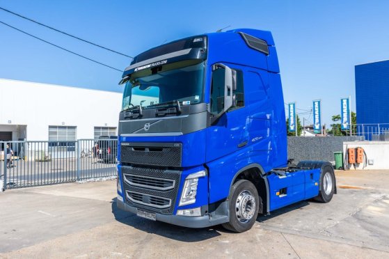 VOLVO FH 420 590 2015 2 Tractor Units