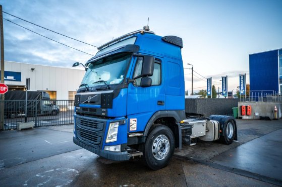 VOLVO FM 420 +KIPHYDR. FM 420 +KIPHYDR. 2018 2 Tractor Units image 17