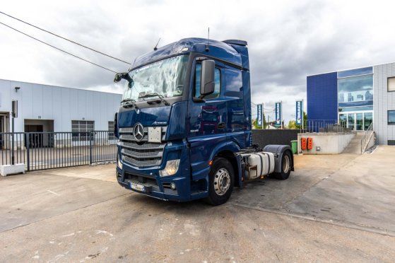 MERCEDES ACTROS 1846 LS +ADR Mercedes-Benz ACTROS 1846 LS +ADR 2018 2 Tractor Units image 44