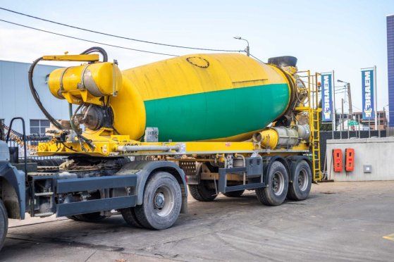 DE BUF BETON MIXER/MISCHER/MALAXEUR12M³ De Buf BETON MIXER/MISCHER/MALAXEUR12M³ 2015 2 Concrete Mixer Pump image 46