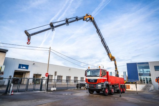 MAN TGS 35.400 BB+ EFFER 395 (4x)+JIB(4x) TGS 35.400 BB+ EFFER 395 (4x)+JIB(4x) 2016 2 Crane trucks image 88