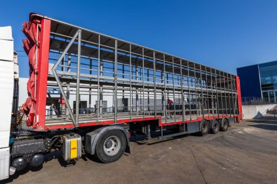 LECITRAILER CUELLO CISNE 3E-RD+DOUBLE ETAGE+DHOLLANDIA 2TON Lecitrailer CUELLO CISNE 3E-RD+DOUBLE ETAGE+DHOLLANDIA 2TON 20...