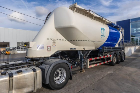 FELDBINDER EUT 40.3- 40.000 L CEMENT/CIMENT/ZEMENT Feldbinder EUT 40.3- 40.000 L CEMENT/CIMENT/ZEMENT 2011 2 Tanker semi t...