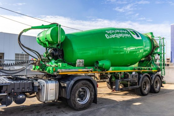 DE BUF BETON MIXER/MALAXEUR/MISCHER 12M3 De Buf BETON MIXER/MALAXEUR/MISCHER 12M3 2018 2