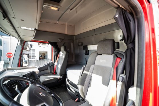 RENAULT C520-6x4 + HYDR. + INTARDER C520-6x4 + HYDR. + INTARDER 2022 2 Tractor Units image 10