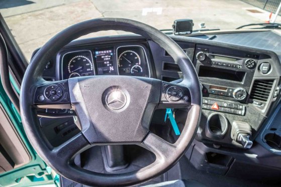 MERCEDES ACTROS 1845 LS ACTROS 1845 LS 2015 2 Tractor Units image 10