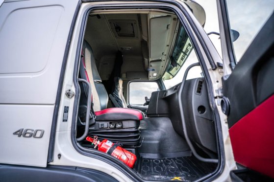 VOLVO FMX 460 GLOB + HYDR FMX 460 GLOB + HYDR 2017 2 Tractor Units image 10