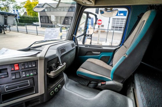 VOLVO FM 420 + KIPHYDR. FM 420 + KIPHYDR. 2018 2 Tractor Units image 10
