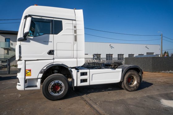 MAN TGX 18.510 LLS+INTARDER+HYDR. TGX 18.510 LLS+INTARDER+HYDR. 2022 2 Tractor Units image 9