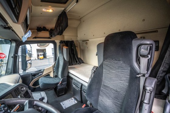 MERCEDES ACTROS 1846+ADR Mercedes-Benz ACTROS 1846+ADR 2018 2 Tractor Units image 52