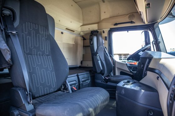 MERCEDES AROCS 1845 HAD - 4X4 + HYDR. Mercedes-Benz AROCS 1845 HAD - 4X4 + HYDR. 2017 2 Tractor Units image 49