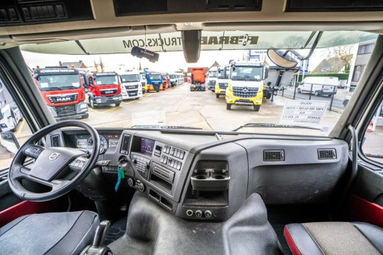 VOLVO FMX 460 GLOB + HYDR FMX 460 GLOB + HYDR 2017 2 Tractor Units image 40