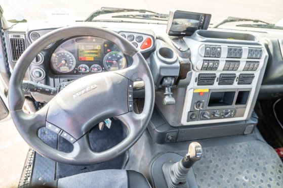 IVECO STRALIS 310- E5 + HMF 1110 K2 STRALIS 310- E5 + HMF 1110 K2 2008 2 Tipper trucks image 70