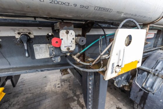 RENDERS BETON MIXER 12M3 + MOTOR (MALAXEUR/MISCHER) Renders BETON MIXER 12M3 + MOTOR (MALAXEUR/MISCHER) 2012 2 Concrete Mi...