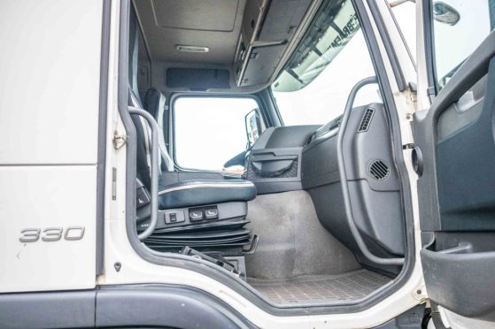 VOLVO FM 330+10 pneus/tires-intarder FM 330+10 pneus/tires-intarder 2010 2 image 70