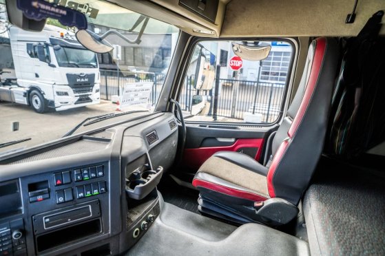 VOLVO FMX 460 GLOB + HYDR FMX 460 GLOB + HYDR 2016 2 Tractor Units image 11