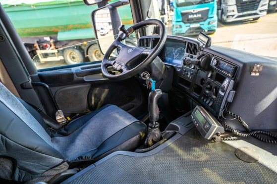 SCANIA P380 P380 2008 2 Tipper trucks image 11