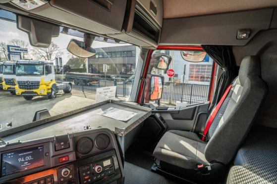 RENAULT C520-6x4 + HYDR. + INTARDER C520-6x4 + HYDR. + INTARDER 2022 2 Tractor Units image 26