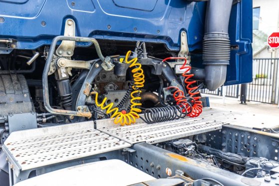MERCEDES ACTROS 1846 LS +ADR Mercedes-Benz ACTROS 1846 LS +ADR 2018 2 Tractor Units image 39