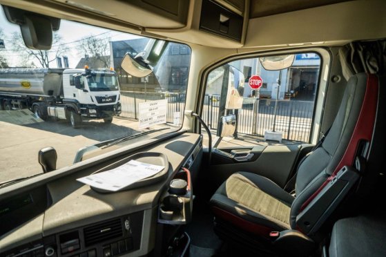 VOLVO FH 4 460 590 2014 2 Tractor Units image 41