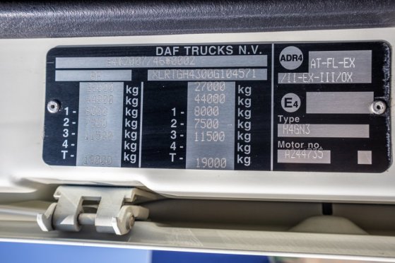 DAF XF 460-6X2-315 000 KM+ ADR XF 460-6X2-315 000 KM+ ADR 2016 2 Tractor Units image 50