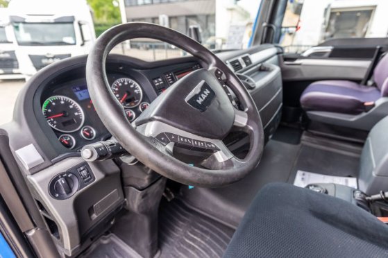 MAN TGX 18.480 XL BLS+INTARDER+HYDR. TGX 18.480 XL BLS+INTARDER+HYDR. 2016 2 Tractor Units image 11