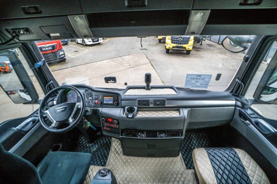 MAN TGX 18.440 XLX BLS TGX 18.440 XLX BLS 2016 2 Tractor Units image 11