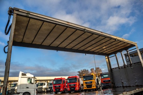 LECITRAILER VOLAILLE/GEFLÛGEL/POULTRY+REHAUSSABLE Lecitrailer VOLAILLE/GEFLÛGEL/POULTRY+REHAUSSABLE 2011 2 Flatbed open tr...