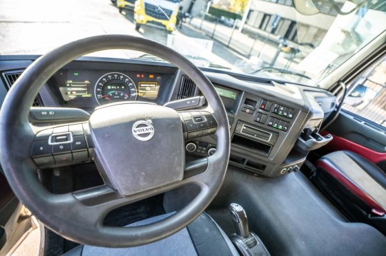 VOLVO FMX 460 GLOB + HYDR FMX 460 GLOB + HYDR 2016 2 Tractor Units image 27