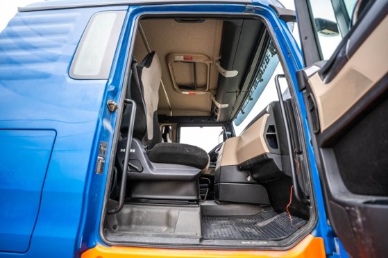 MAN TGX 18.420 XL BLS-INTARDER+HYDR. TGX 18.420 XL BLS-INTARDER+HYDR. 2017 2 Tractor Units image 12