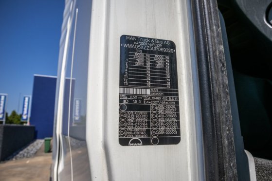 MAN TGX 18.480 XLX BLS+INTARDER TGX 18.480 XLX BLS+INTARDER 2015 2 Tractor Units image 26