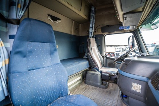VOLVO FH 480-6x2+ HYDR. -EURO 5 590 2008 2 Tractor Units image 69