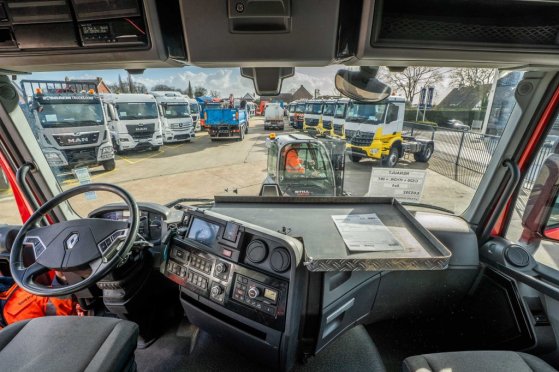 RENAULT C520-6x4 + HYDR. + INTARDER C520-6x4 + HYDR. + INTARDER 2022 2 Tractor Units image 42