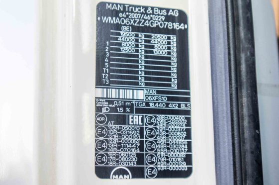 MAN TGX 18.440 XLX BLS + INTARDER TGX 18.440 XLX BLS + INTARDER 2016 2 Tractor Units image 12