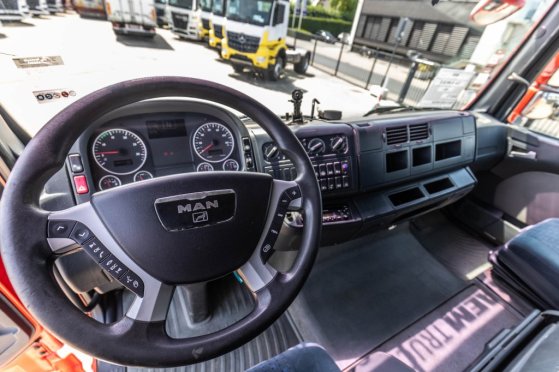 MAN TGA 18.480 XLX BLS + KIPHYDR. TGA 18.480 XLX BLS + KIPHYDR. 2007 2 Tractor Units image 40