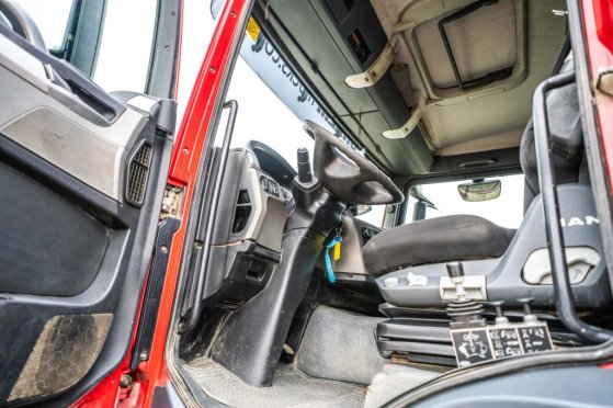 MAN TGS 35.360 BB TGS 35.360 BB 2011 2 Tipper trucks image 13