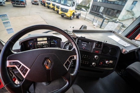 RENAULT C520-6x4 + HYDR. + INTARDER C520-6x4 + HYDR. + INTARDER 2022 2 Tractor Units image 28