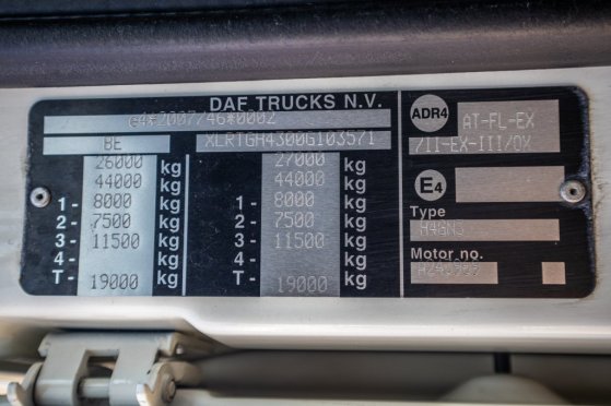 DAF XF 460-6X2-345.000 KM+ADR XF 460-6X2-345.000 KM+ADR 2016 2 Tractor Units image 28