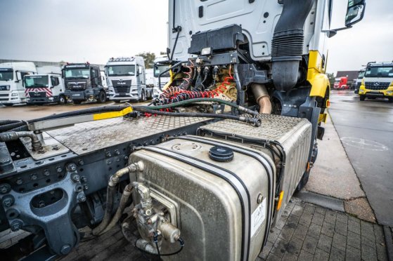 MERCEDES AROCS 2045 AS (cardan) AROCS 2045 AS (cardan) 2019 2 Tractor Units image 43